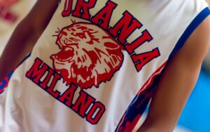 Печать наклеек на футболки в tprint