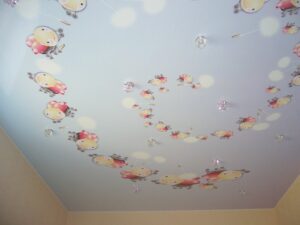 заказать Печать интерьерных наклеек на потолок