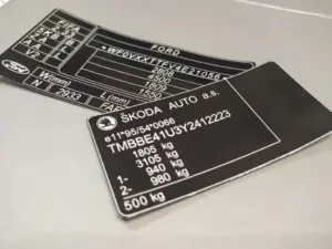 Изготовление наклеек вин кода авто дешево