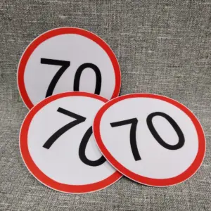 Печать наклеек знак 70 на авто на заказ