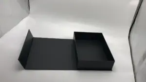 заказать Подарочные коробки для футболки