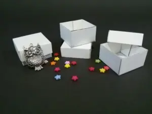 Подарочные коробки 5х5