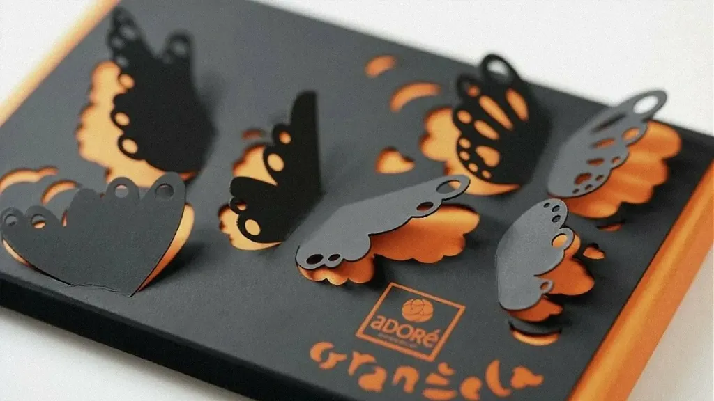 Открытки с вырубкой