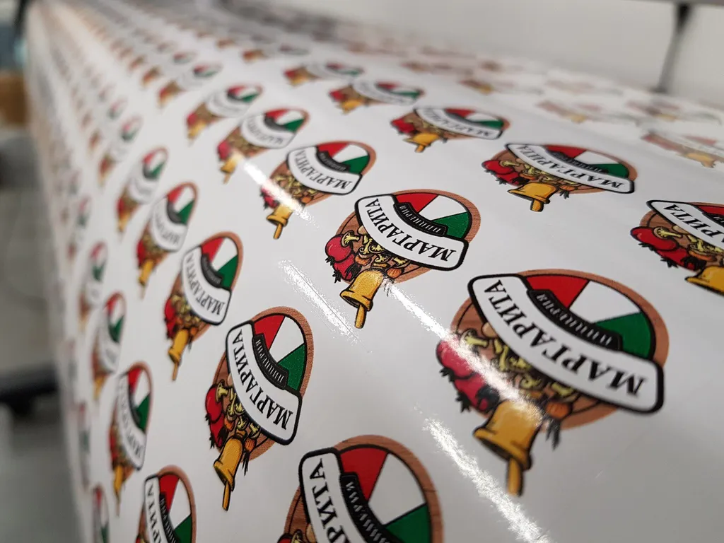 Печать ламинированных наклеек недорого в tprint | фото 2 Печать ламинированных наклеек недорого в tprint | фото 2