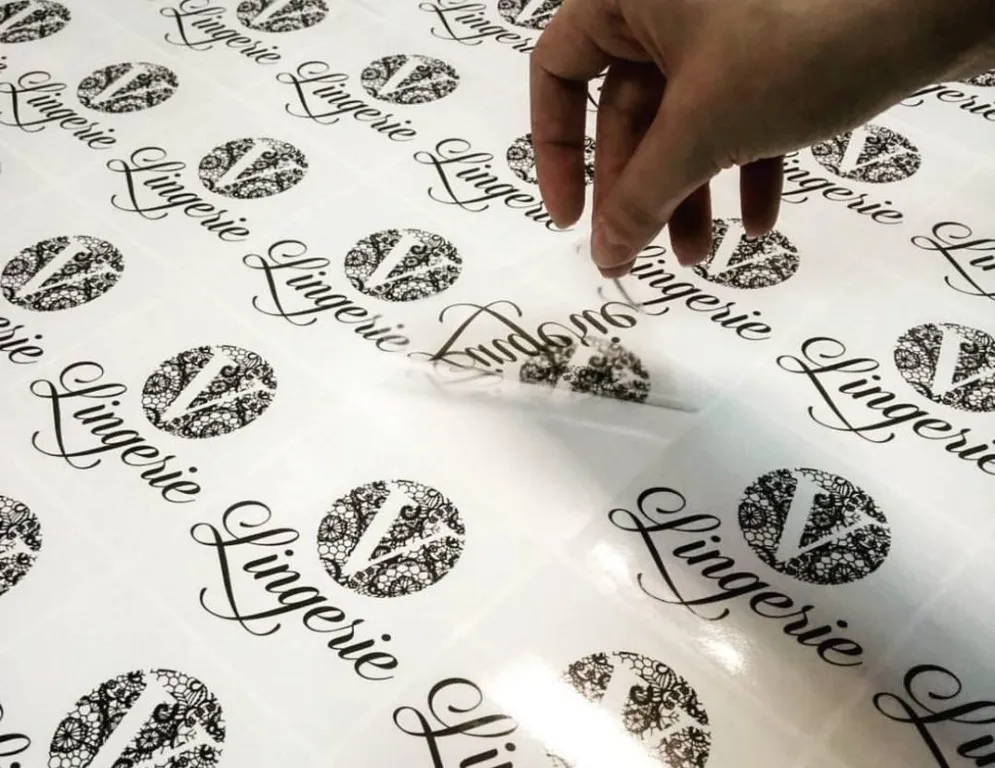 Печать наклеек и стикеров