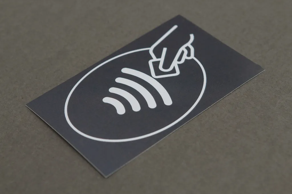 Печать виниловых наклеек недорого в tprint | фото 4 Печать виниловых наклеек недорого в tprint | фото 4