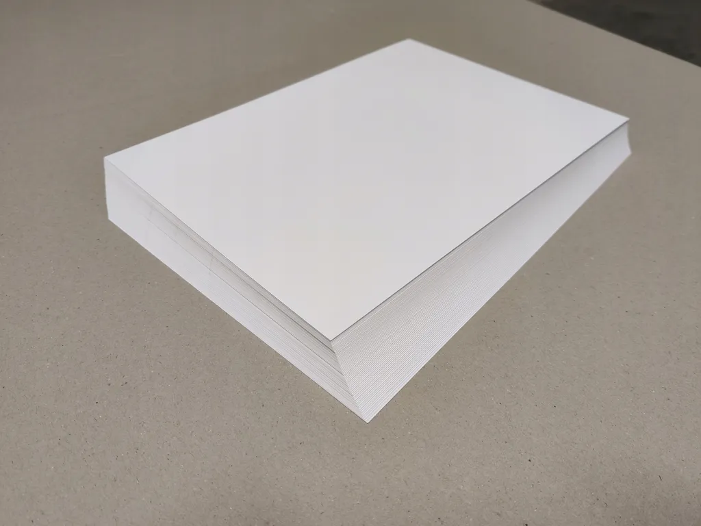 В чем разница офсетной и мелованной бумаги?