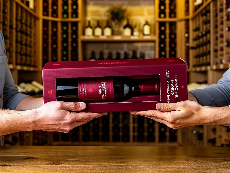 заказать Подарочные коробки для бутылки вина
